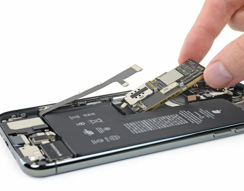 Когда может потребоваться ремонт вашему iPhone? 